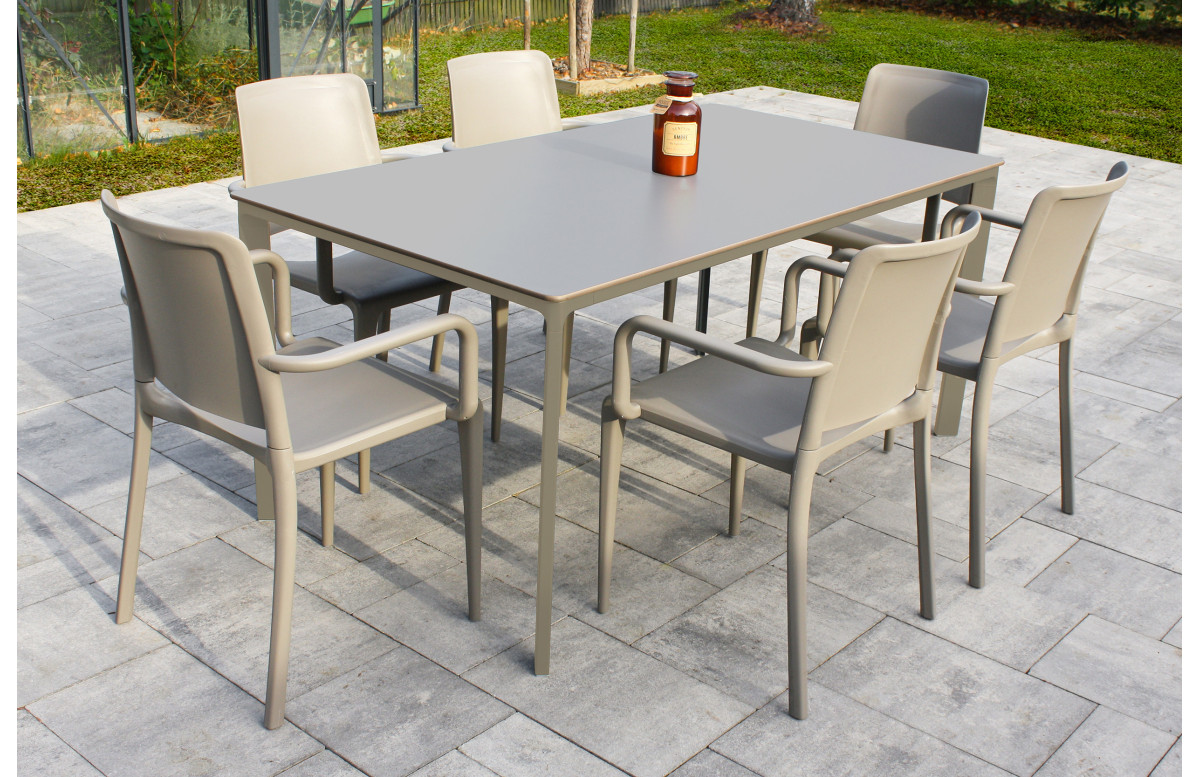 Ensemble table et fauteuils empilables de jardin 6 personnes Ezpeleta Meet-Hall Ensemble table et fauteuils empilables de jardin 6 personnes Ezpeleta Meet-Hall