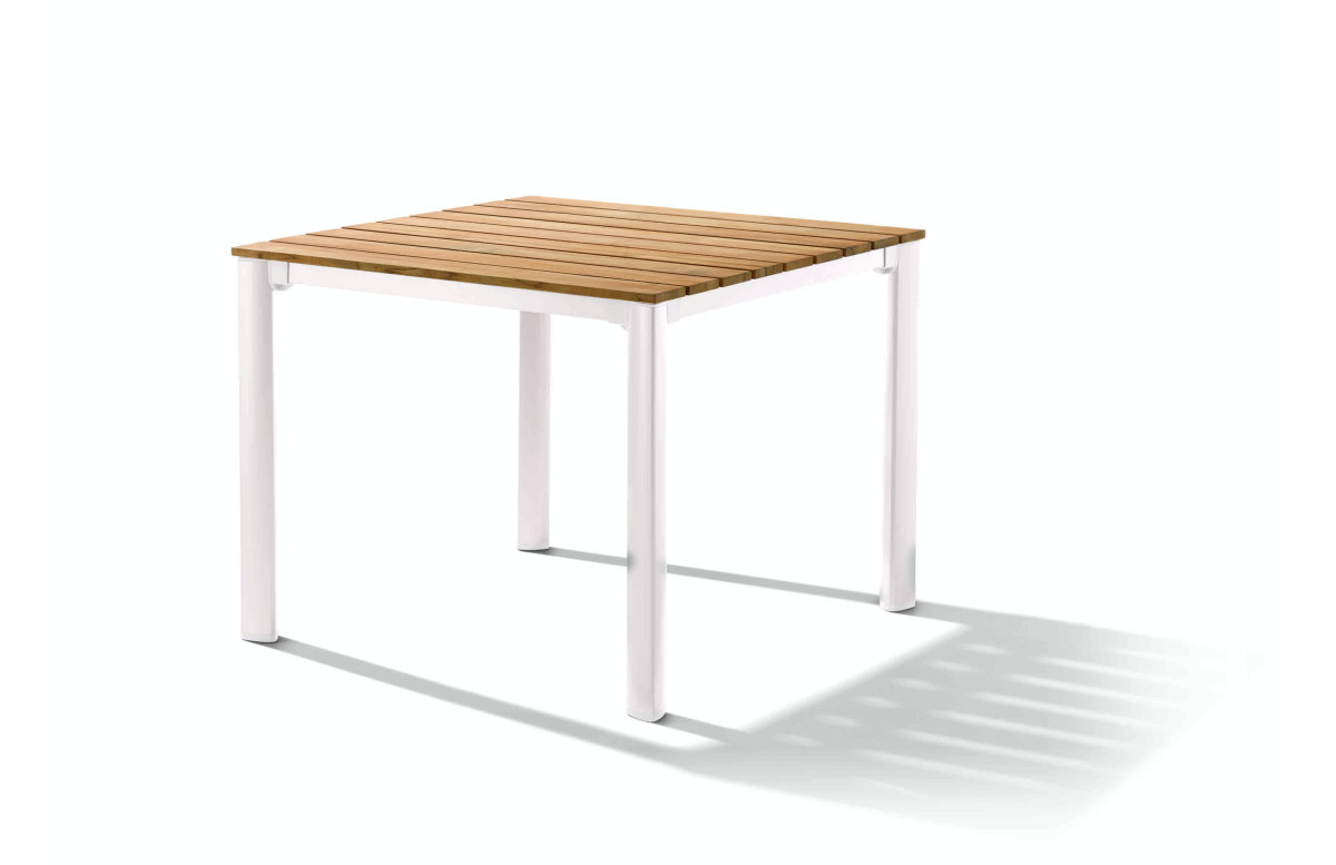 Table de jardin 2 personnes en aluminium et plateau en teck certifié FSC - Sieger Table de jardin 2 personnes en aluminium et plateau en teck certifié FSC - Sieger