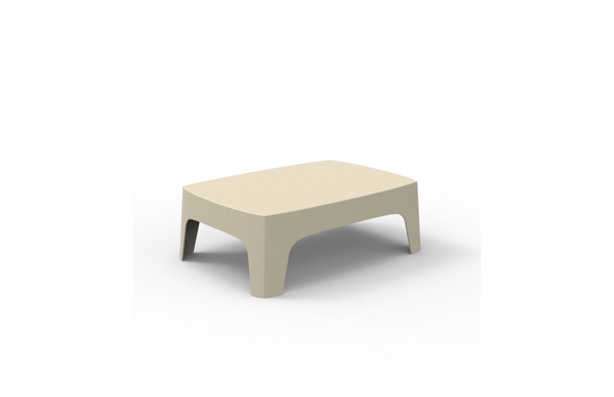 Table de jardin empilable SOLID basic par Stefano Giovannoni & Elisa Gargan - Vondom Table de jardin empilable SOLID basic par Stefano Giovannoni & Elisa Gargan - Vondom