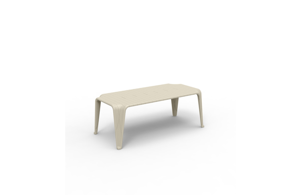 Table de jardin empilable F3 basic par Fabio Novembre - Vondom Table de jardin empilable F3 basic par Fabio Novembre - Vondom