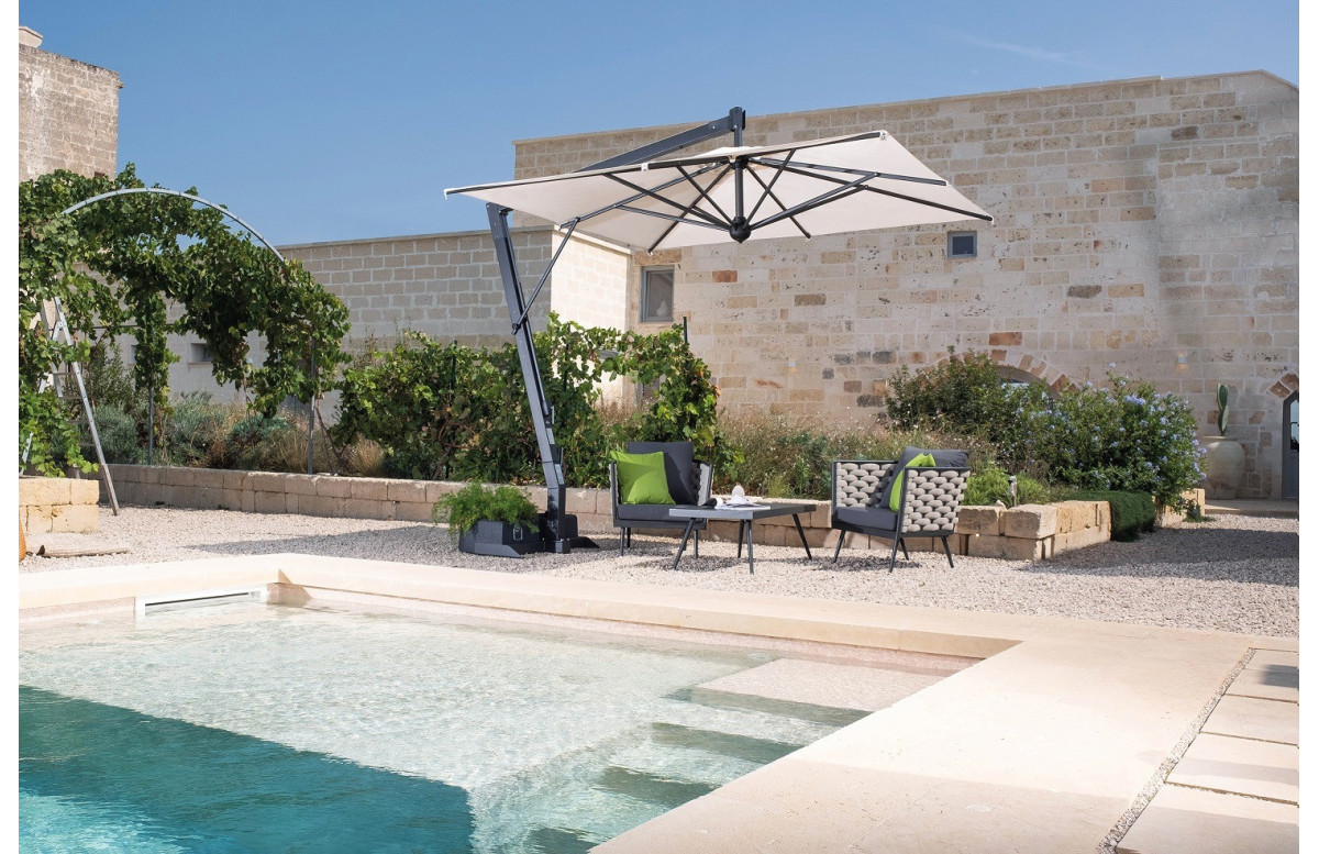 Parasol de jardin carré déporté et inclinable en aluminium Leonardo Braccio 4 x 4 SCOLARO - Ecru Parasol de jardin carré déporté et inclinable en aluminium Leonardo Braccio 4 x 4 SCOLARO - Ecru