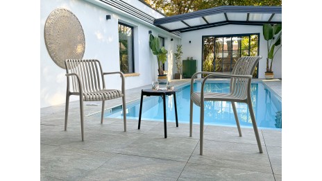 Fauteuil de jardin empilable TIAGO en polypropylène - SABLE