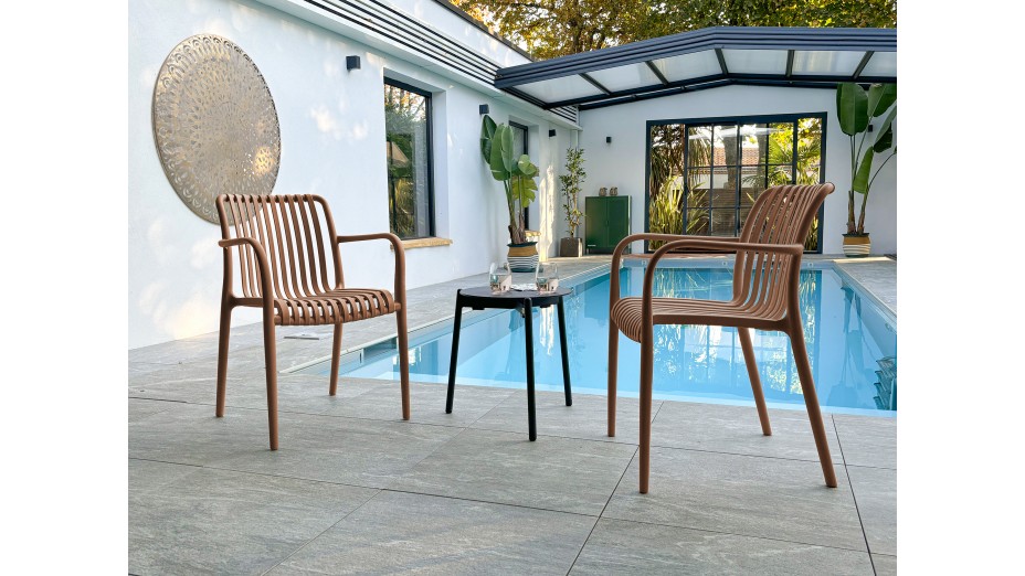 Lot composé de 2 fauteuils de jardin TIAGO-FT-TERRACOTTA empilables