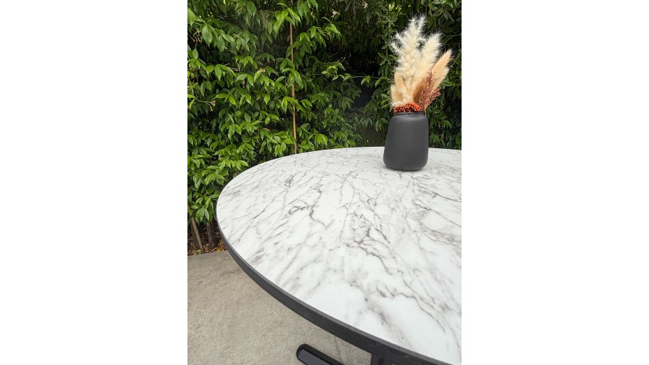 Table ronde de jardin BISTRO (diam. 60 cm) en acier noir et plateau HPL effet marbre - BLANC