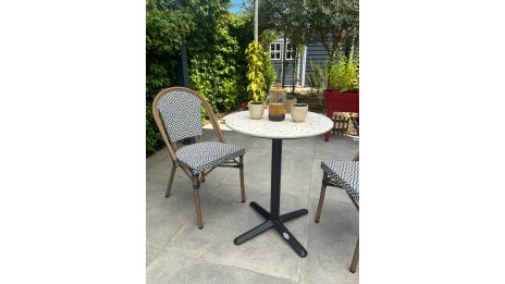 Lot composé d'une table de jardin BISTRO-TB60-TRZ et de 2 fauteuils BISTRO-FT-TEX-BLEU empilables