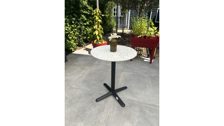 Lot composé d'une table de jardin BISTRO-TB60-TRZ et de 2 fauteuils BISTRO-FT-TEX-BLEU empilables