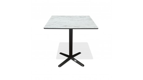 Table carrée de jardin...