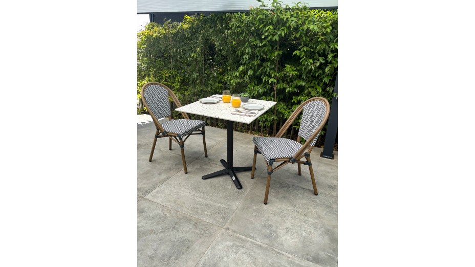 Lot composé d'une table de jardin BISTRO-TB70-TRZ et de 2 fauteuils BISTRO-FT-TEX-BLEU empilables