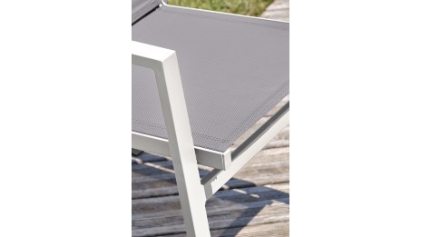 Fauteuil de jardin empilable FLORIDE en textilène taupe et aluminium - BLANC