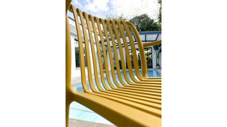 Lot composé de 2 fauteuils de jardin TIAGO-FT-MOUTARDE empilables