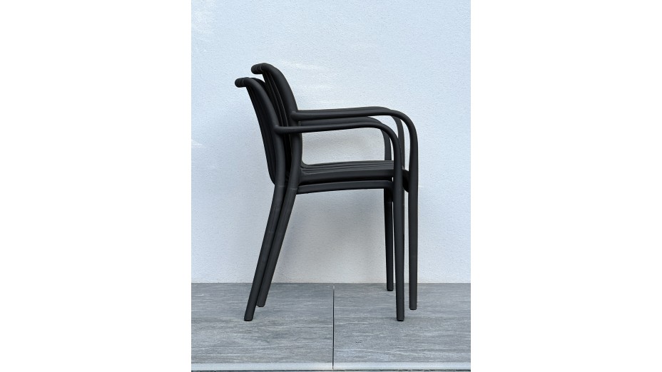 Lot composé de 2 fauteuils de jardin TIAGO-FT-NOIR empilables