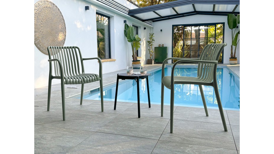 Lot composé de 2 fauteuils de jardin TIAGO-FT-OLIVE empilables